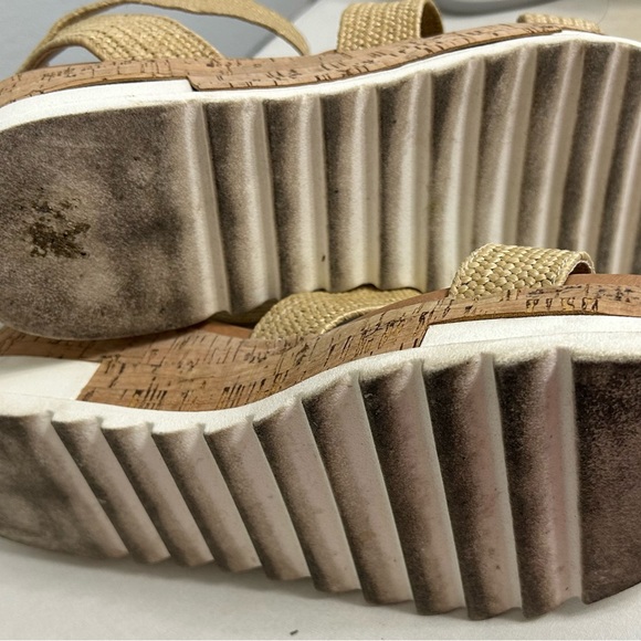 Women’s Steve Madden ankle wrap platform sandal - Picture 3 of 6